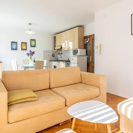 Lovely Dunia Apartment